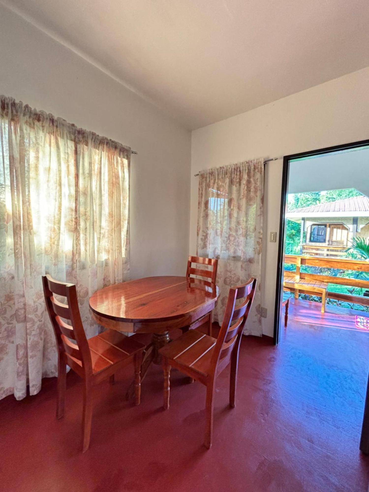 Luzville Transient House - Port Barton Itaytay Екстериор снимка